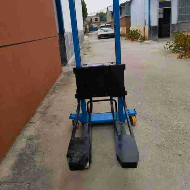 小型电动随车叉车1吨 250/500公斤站驾式叉车 全电动液压叉车