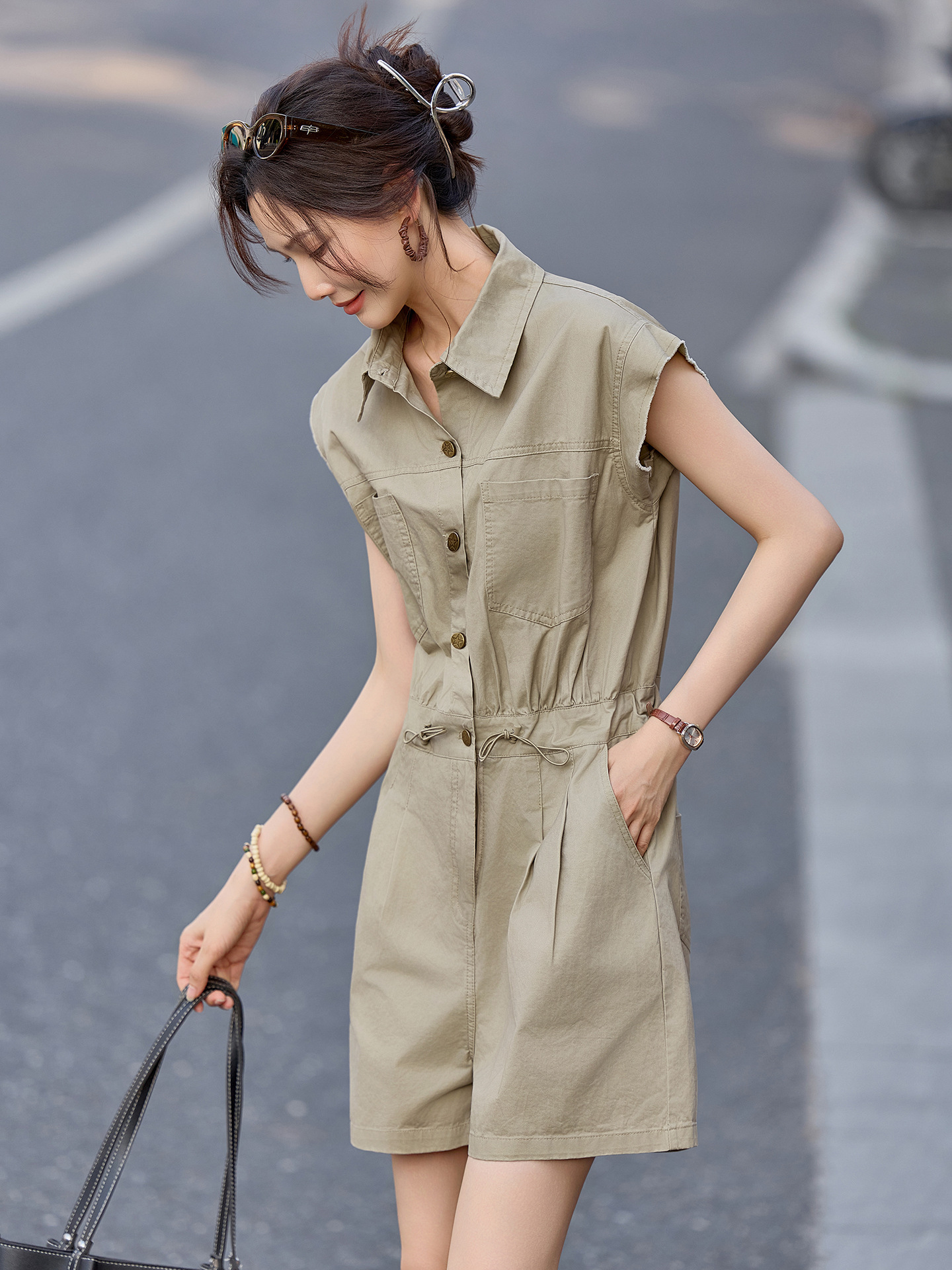 Jumpsuit nữ dáng suông tay ngắn phong cách công sở cổ điển — Quân đội xanh, màu kaki