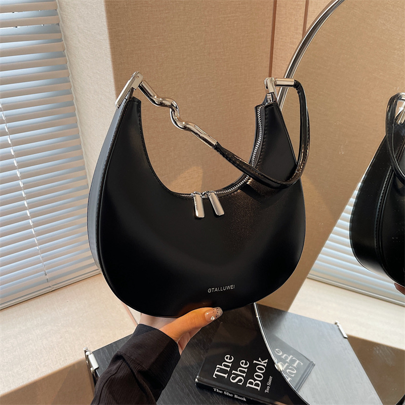 Niche Silver Faux Leather Crescent Underarm Bag For Women, Trendy 2024 New Large Capacity Single Shoulder Moon Bag