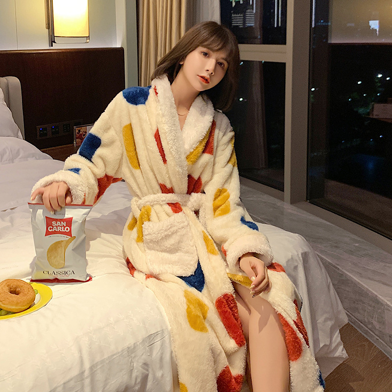 플란넬 밤가운 봄과 가을 두꺼운 긴 목욕 가운 아침 가운 2024 여성을위한 겨울 새 산호 양털 잠옷