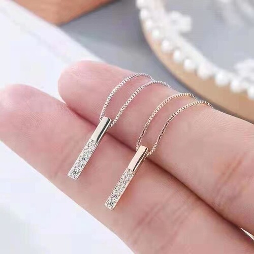 Small fresh summer new style one-word stick rectangular diamond necklace for women snake bone chain pendant long clause clavicle chain for women