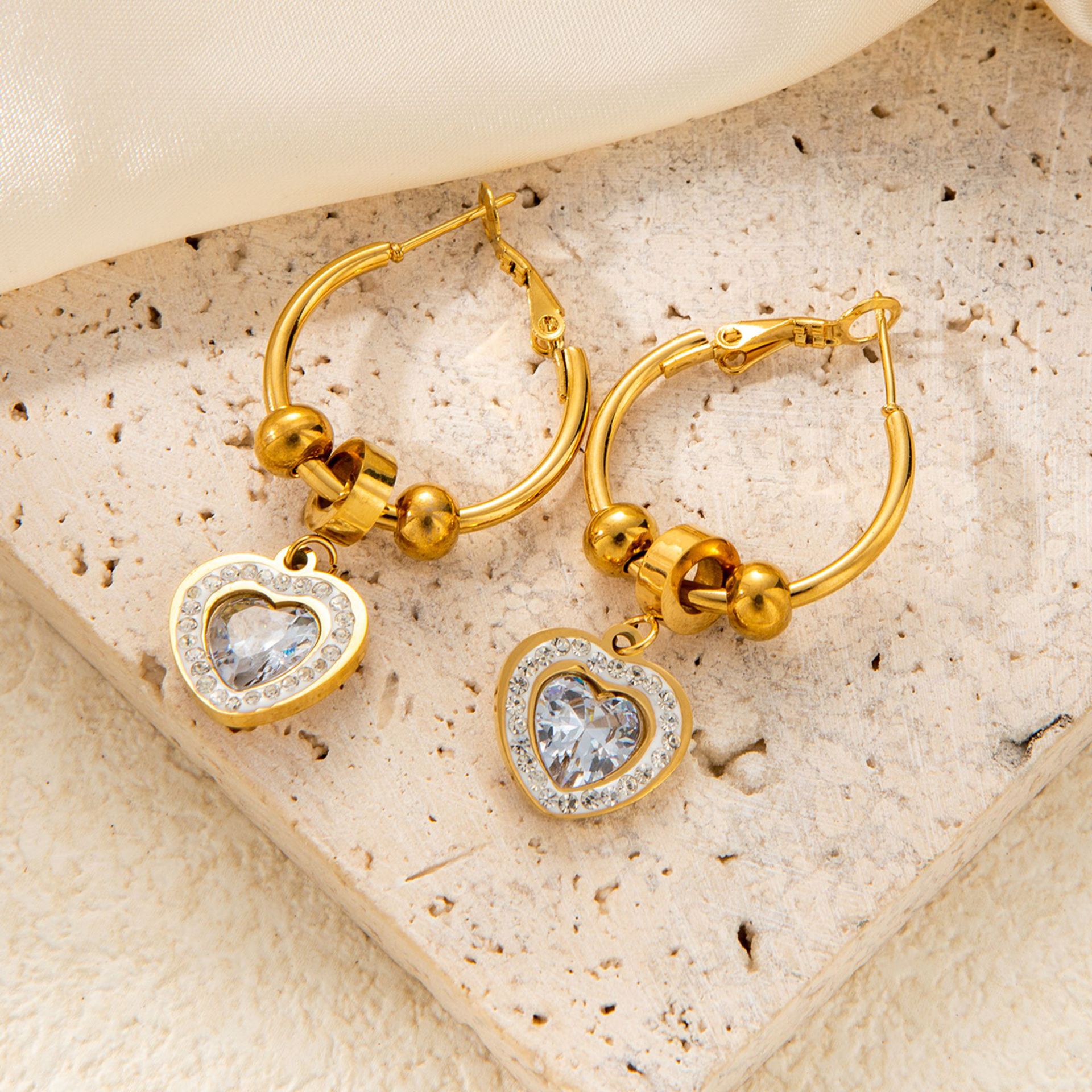 13g Weight 0.03µm Gold Plating Thickness Electroplated Gold Plating Process 201 Stainless Steel Ear Needle Material Golden Plated Plating Material Artificial Pearls Inlay Material Earrings Classification 1 Pair Quantity Casual Occasion 201 Stainless Steel Material Heart Shape Pattern Women's Gender Elegant, Lady Style Plating Craft 1 Pair Elegant Lady Heart Shape Plating Titanium Steel Earrings 6