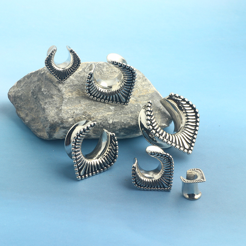 Labret piercing jewelry detail image