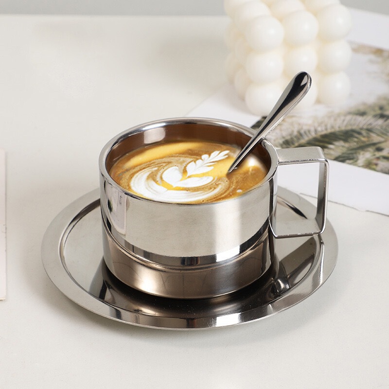 Stainless steel coffee cup set, double-layer insulated, thickened, with handle, saucer, and spoon, heat-resistant, suitable for commercial use in restaurants, hotels, and clubs Stainless steel coffee cup set, double-layer insulated, thickened, with handle, saucer, and spoon, heat-resistant, suitable for commercial use in restaurants, hotels, and clubs