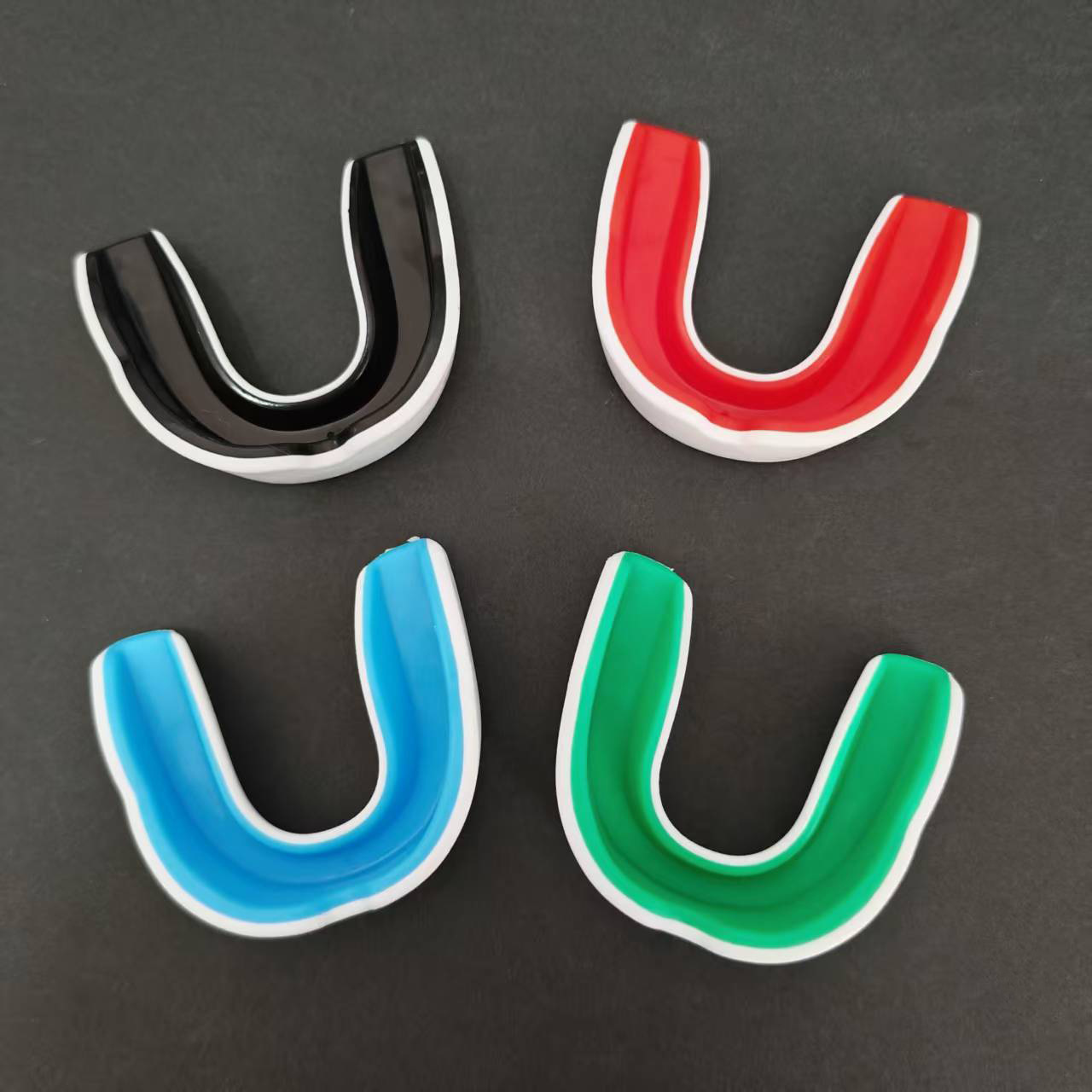 Productos de comercio exterior: protectores bucales de dos colores para adultos y niños con estuche dental de nuevo estilo, protectores bucales deportivos de dos colores de EVA de calidad alimentaria. image 4