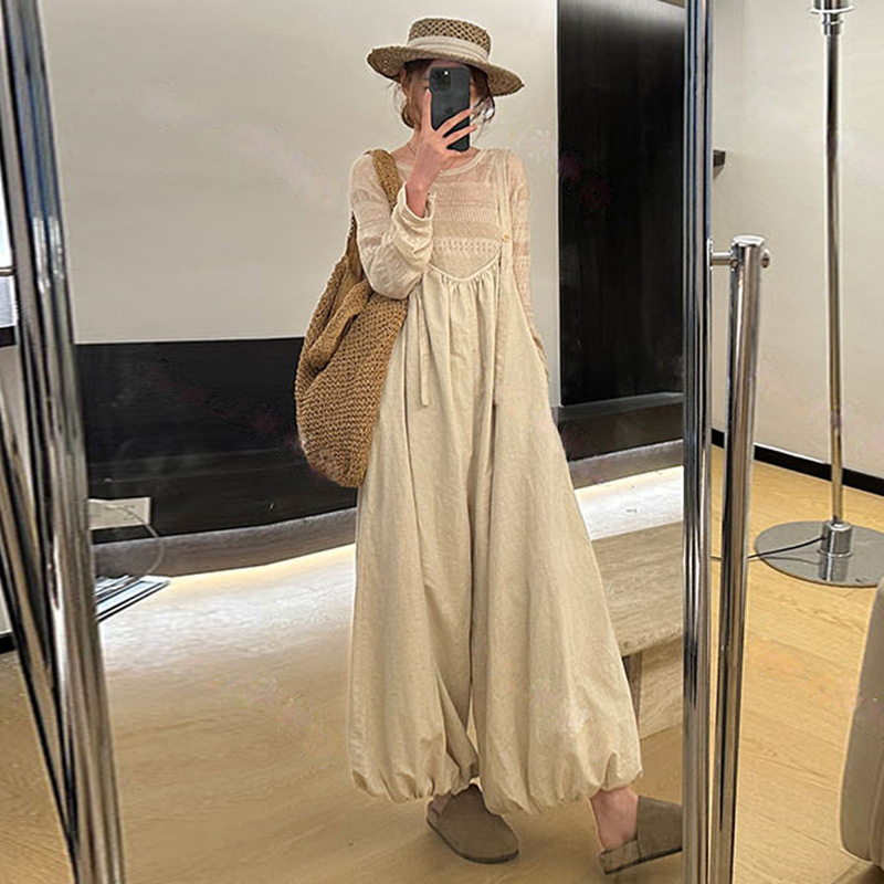 Maternity Wear Summer New Style Knitted Base Shirt Paired with Floral Suspenders and Casual Pants Set Maternity Wear Summer New Style Knitted Base Shirt Paired with Floral Suspenders and Casual Pants Set