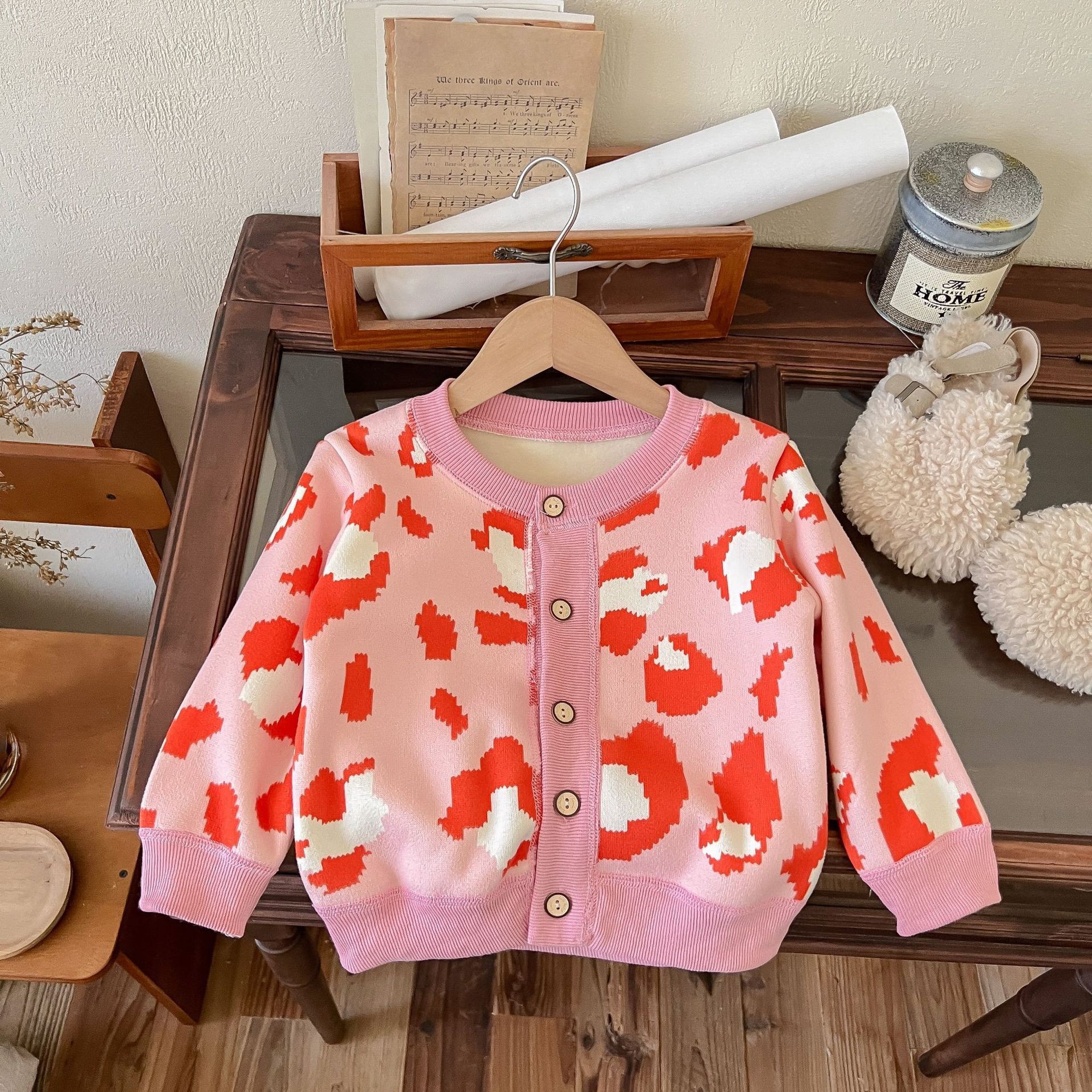 Knitted jacket-pink leopard print