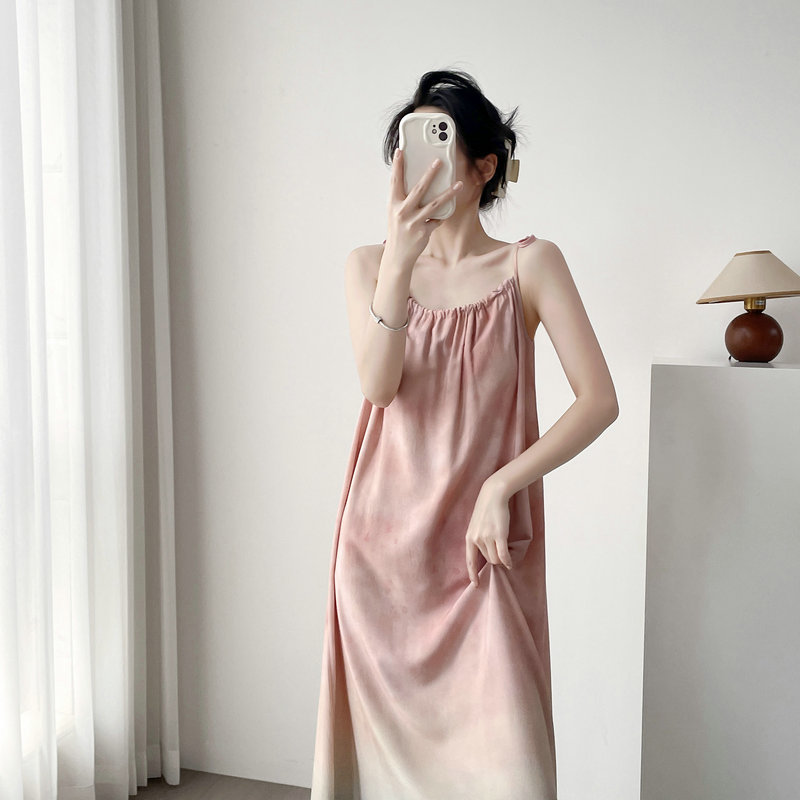 Women's pajamas for spring, autumn, and summer, thin style for outdoor wear, home clothes made of artificial cotton, holiday style, sweet with chest pads, beach dress
