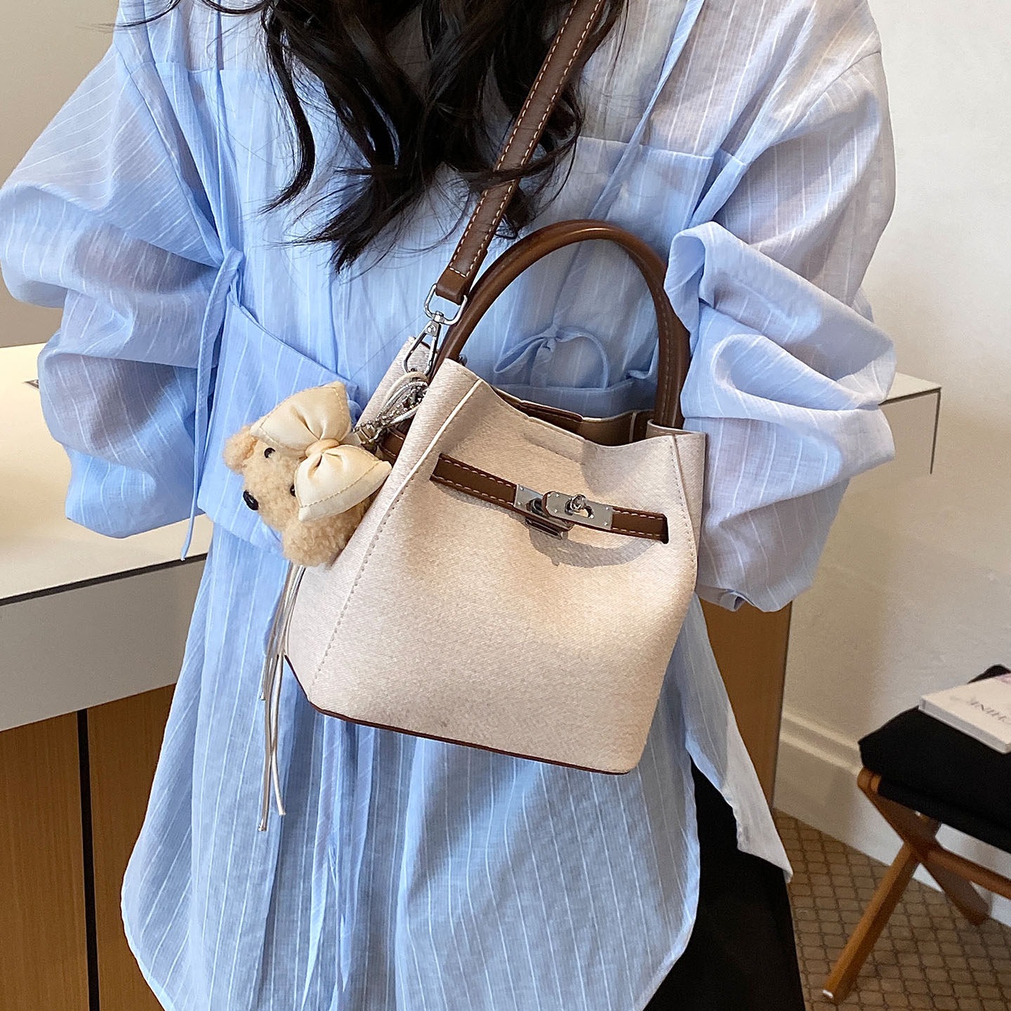 2026 bolsas de verano para mujeres de viaje oblicuo nuevo estilo de gran capacidad de moda versátil bolso de hombro popular simple