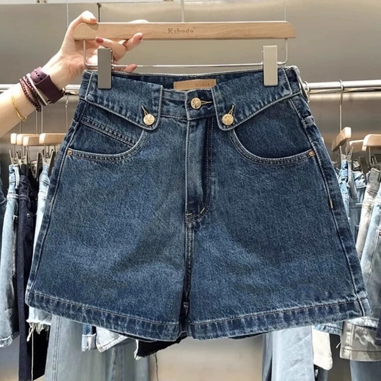 European High-end Design Sense Denim Shorts Women's Summer 2024 New Wide-leg Pants High Waist Flip A- shaped Hot Pants Trendy European High-end Design Sense Denim Shorts Women's Summer 2024 New Wide-leg Pants High Waist Flip A- shaped Hot Pants Trendy