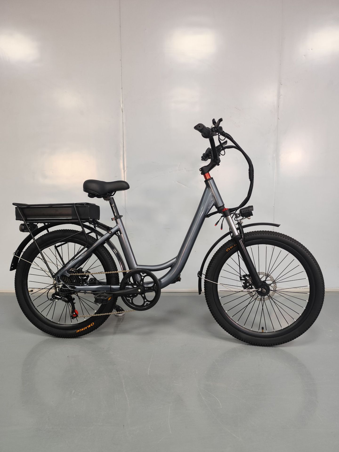 26 inch Electric Bicycle Lightweight Step-Through Mountain Bike