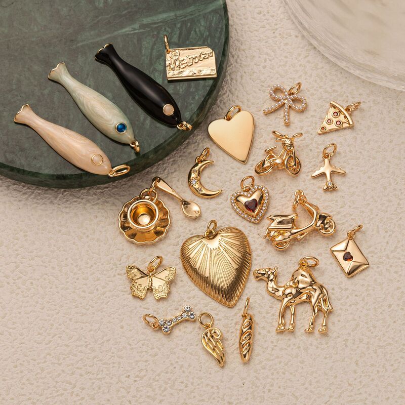 European and American Cross-Border Amazon Pendants Small Fish Heart Flower Camel Airplane Color-Preserving Pendant Necklace Jewelry Accessories