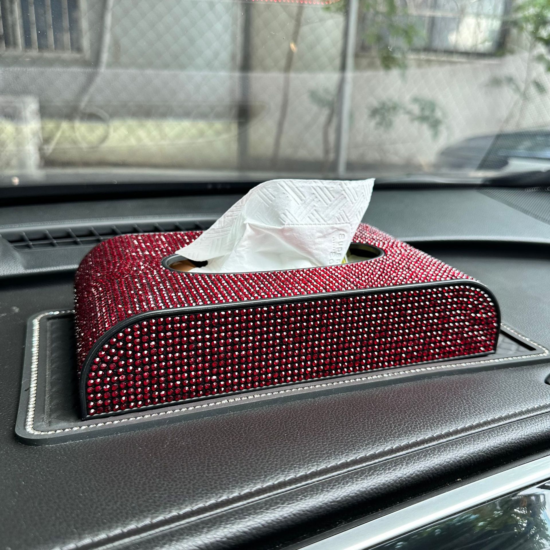 Diamond-Encrusted Car Tissue Box, Creative Car Interior Tissue Box, High-End Car Tissue Cover, Fashionable Decoration