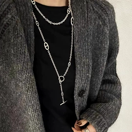 项链;耳环;耳钉