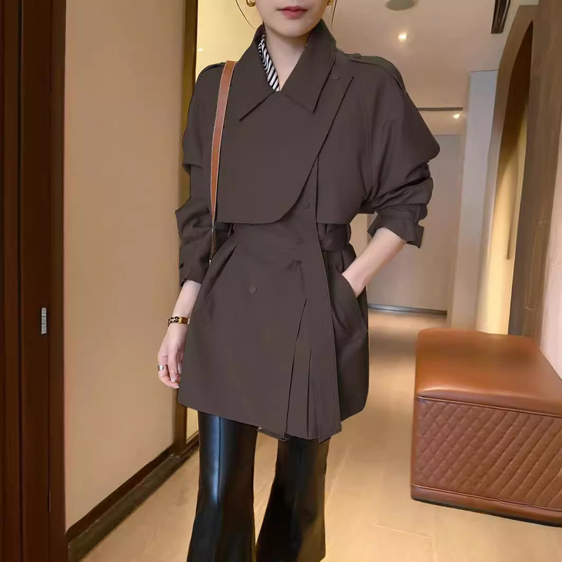 現物の春の新型のレトロなマントのコートの女性のデザイン感の中の長いサイズの小さい背のコート|undefined