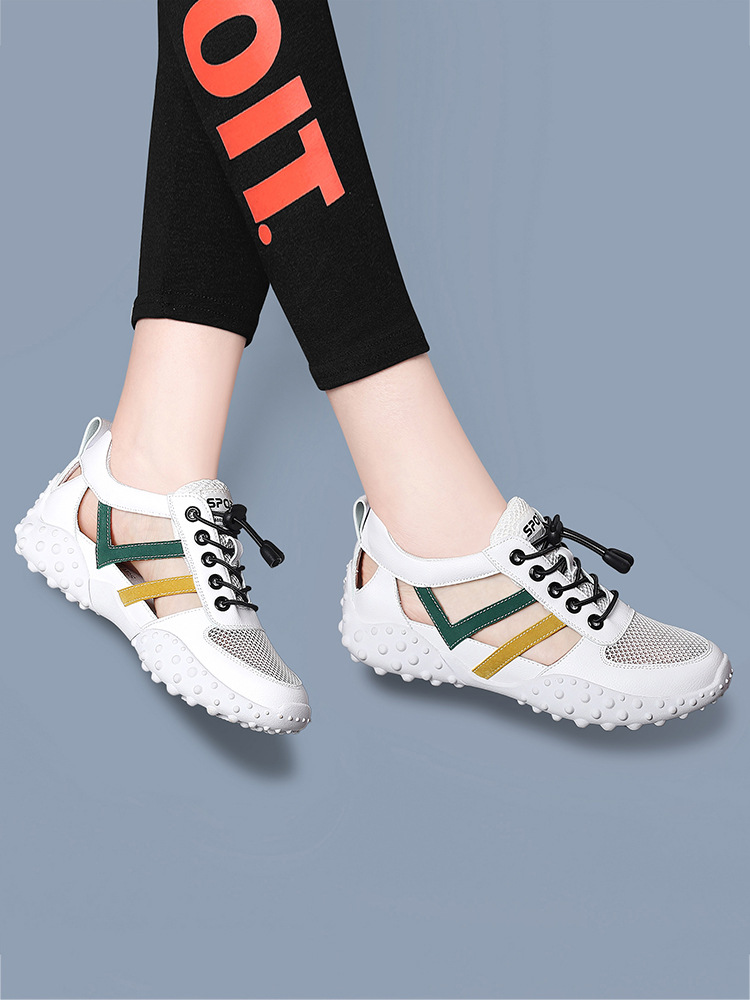 Sandal da mềm nữ bít mũi đế bằng chống trượt thoáng khí mùa xuân hè — LJ 58116 mét nâu rỗng, JST 1111 trắng xanh lá rỗng, LJ 1070 mặt lưới trắng, LJ 1062 rỗng trắng và đen chi tiết 1