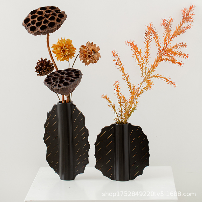 家居陶瓷花瓶摆件客厅民宿电视柜扇形花插哑光中古高级感花瓶