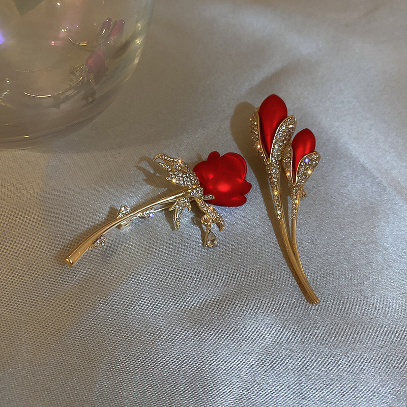 European and American Retro Three-dimensional Rose and Lily Brooch Elegant and Elegant Temperament Evening Dress Suit Pin Decoration Brooch for Women_voghion.com