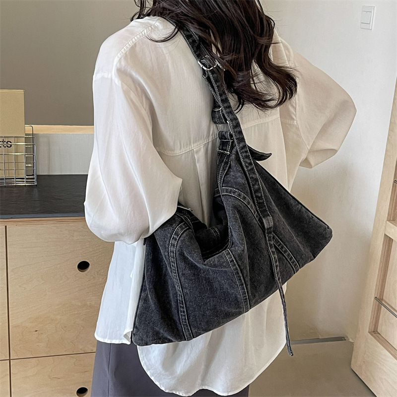 Bolso de mezclilla para mujer 2024 nuevo bolso de hombro casual de viaje de gran capacidad bolso de mensajero de clase al por mayor
