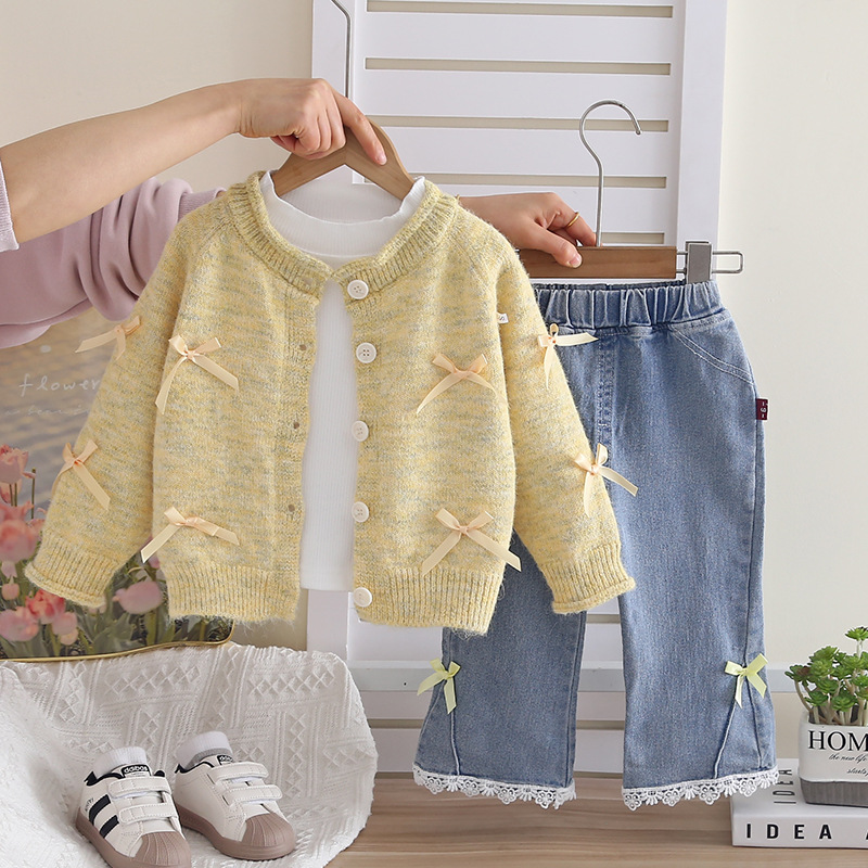 2026 nuevo estilo extranjero bebé femenino primavera / otoño moda cardigan suéter de tres piezas
