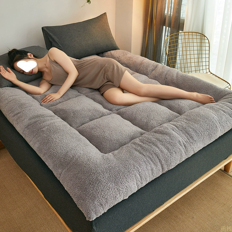Warm winter mattress, carpet for students