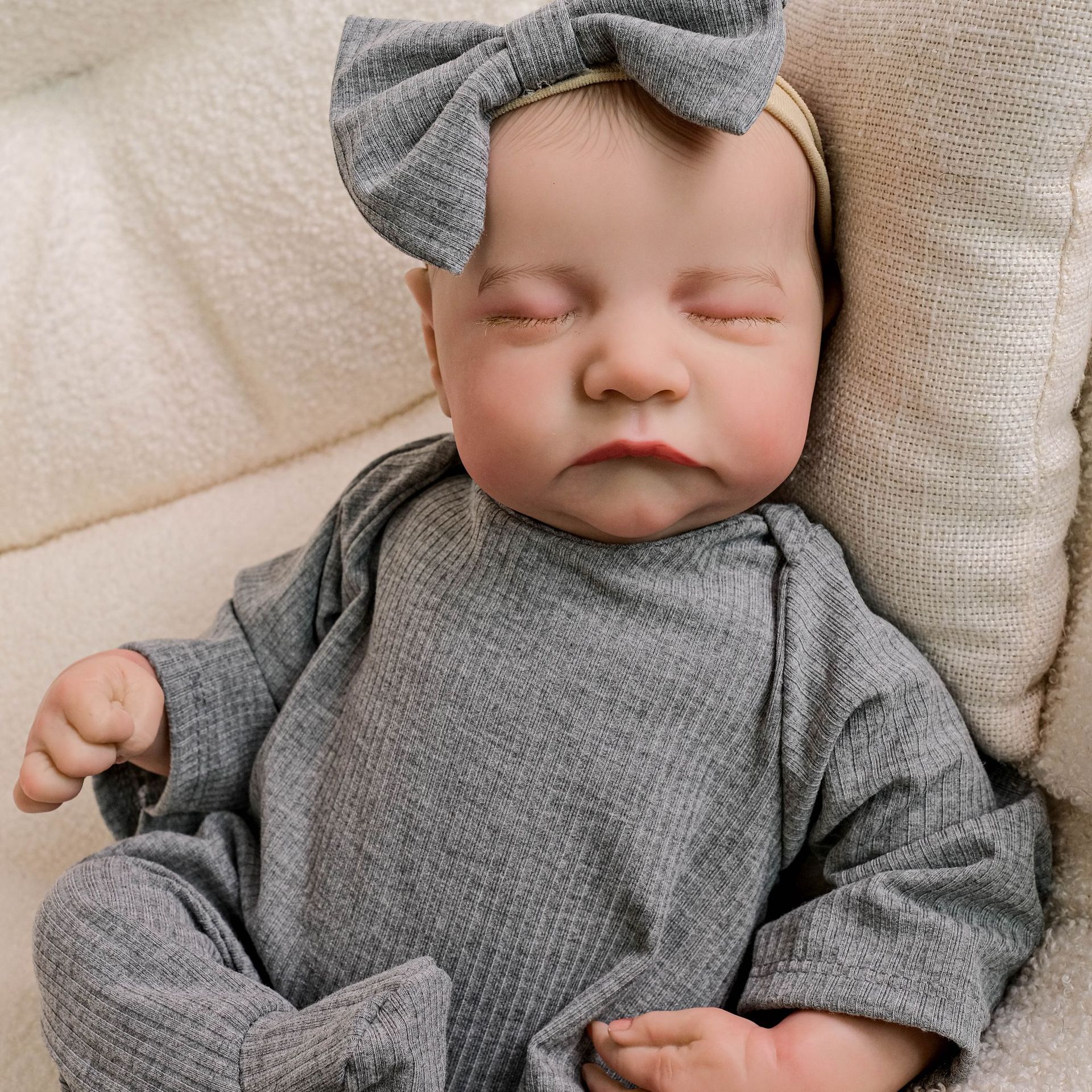 18 pulgadas reborn Levi Grey Jumpsuit lindo simulación muñeca renacida suministro de comercio electrónico transfronterizo