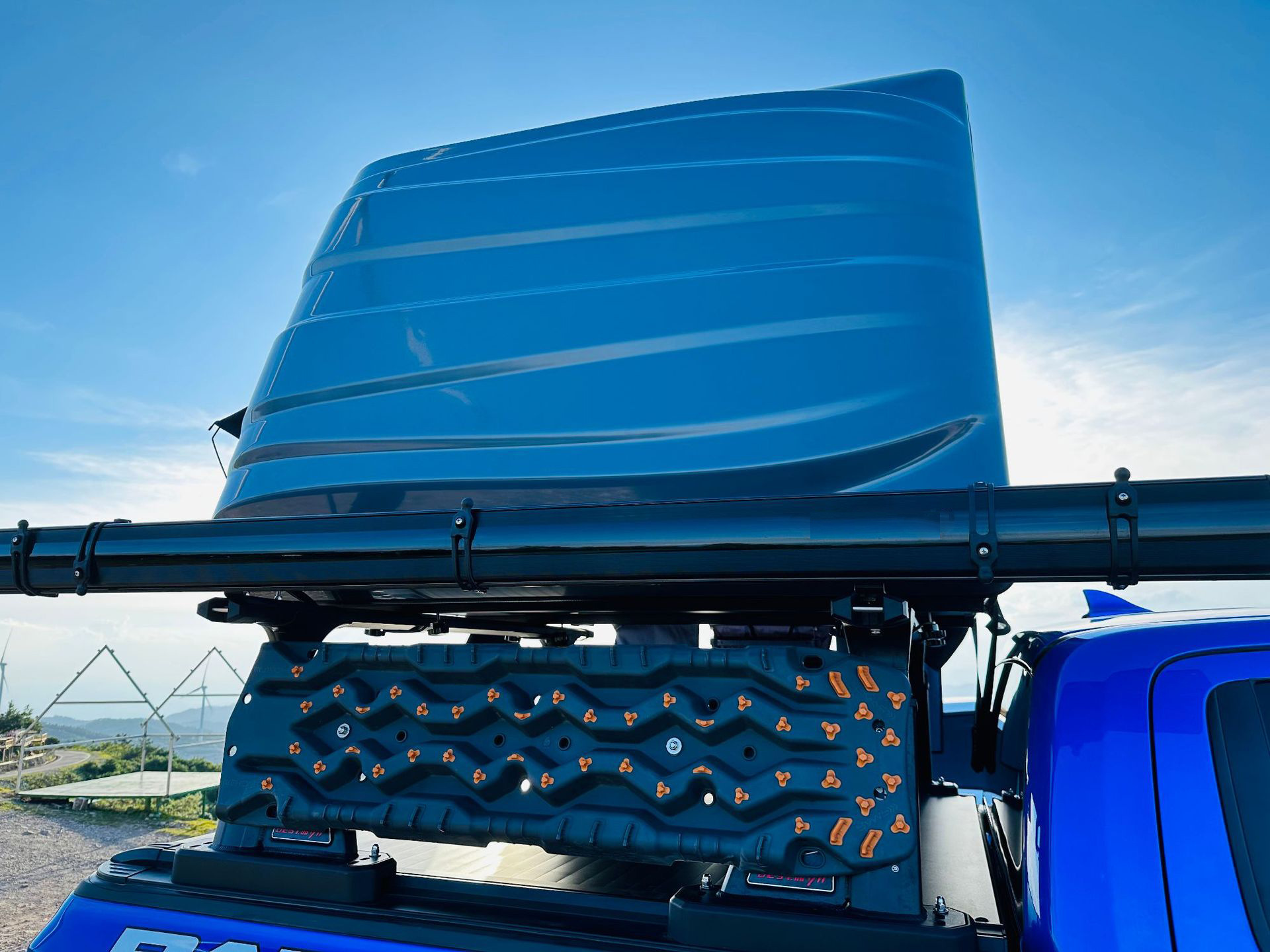 Hard Folding Side-Opening Suv Car Roof Tent with Aluminum Alloy Hard Top, Fully Automatic Quick-Opening Car Roof Tent