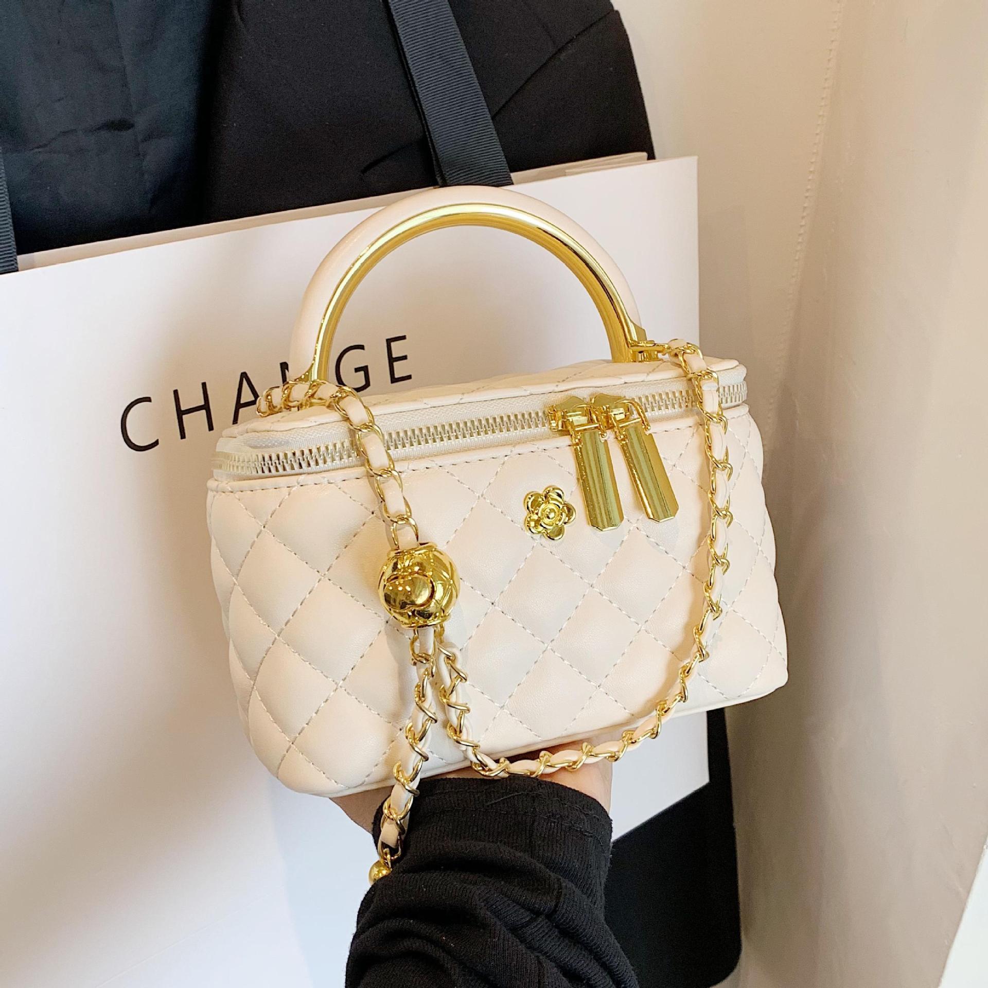 菱格繡線小包包女2023新款夏天流行鏈條斜挎包時尚超火小方包