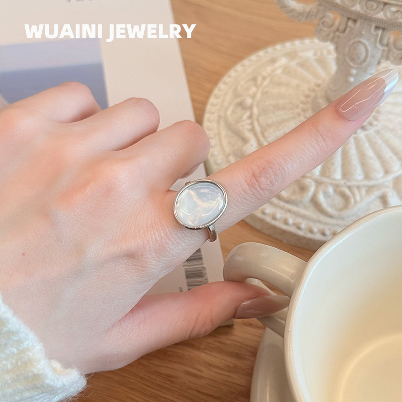 Vintage Shell Titanium Steel Ladies Ring