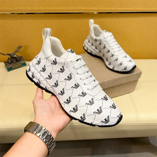 �W��վ�������ݳ�Ʒ��Ь�������e�\����ĥ�p��͸��ٴ��ϵ�Ь�߶�