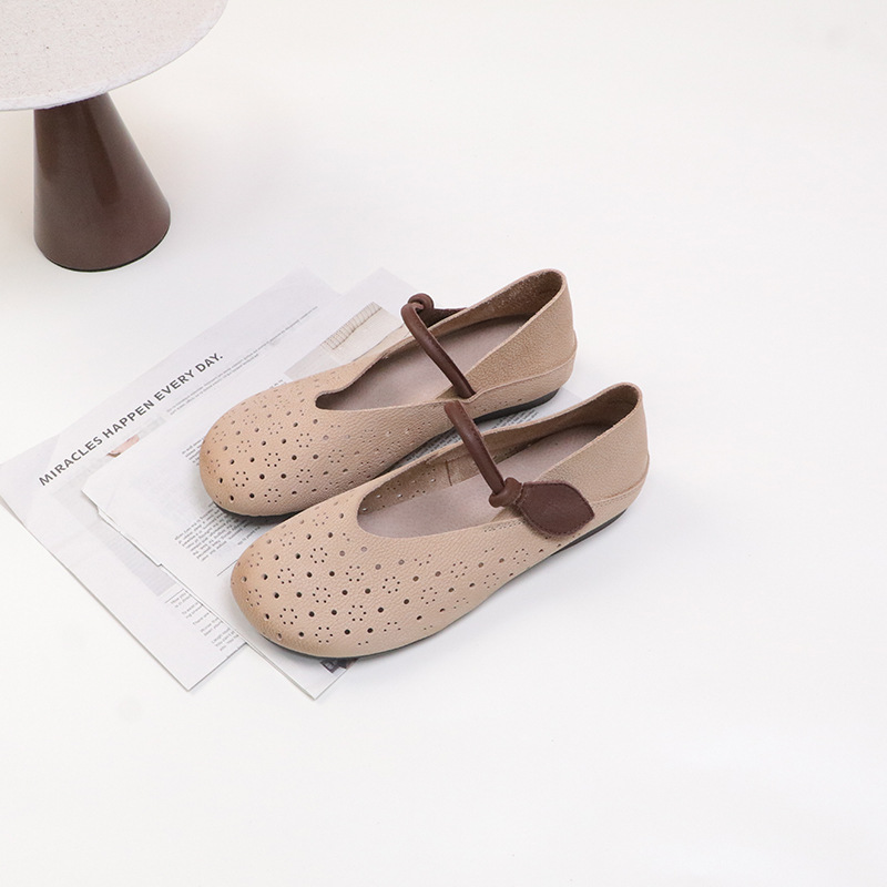 Breathable fashionable elegant universal sandals flat