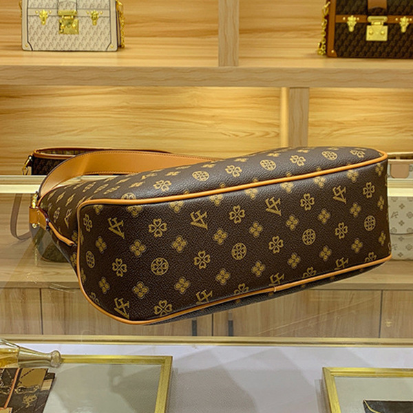 Capacious quality bag one shoulder