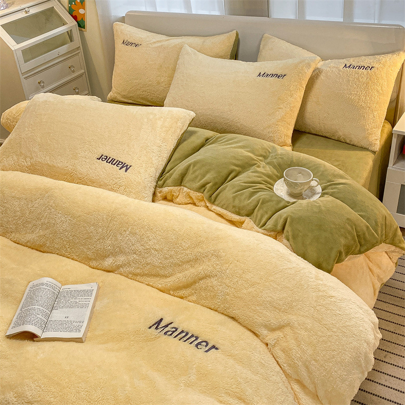Juego de cama de lana de leche de invierno de cuatro piezas 2024 nuevo juego de sábanas de lana de coral de tres piezas