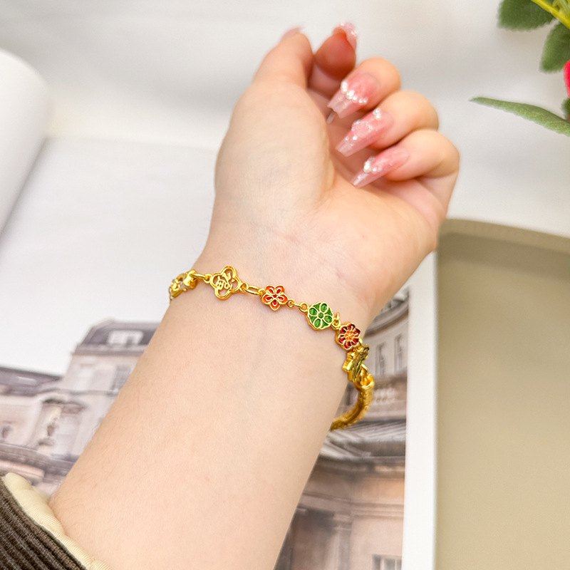Nuevo estilo oro mariposa amor flor pulsera seguro feliz aleación de cobre todo-Partido chica pequeña pulsera Pequeño Libro Rojo mismo estilo dulce