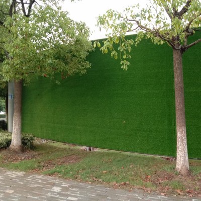 工地围挡草坪地毯人工仿真绿色人造塑料假草皮网建筑施工绿植围墙