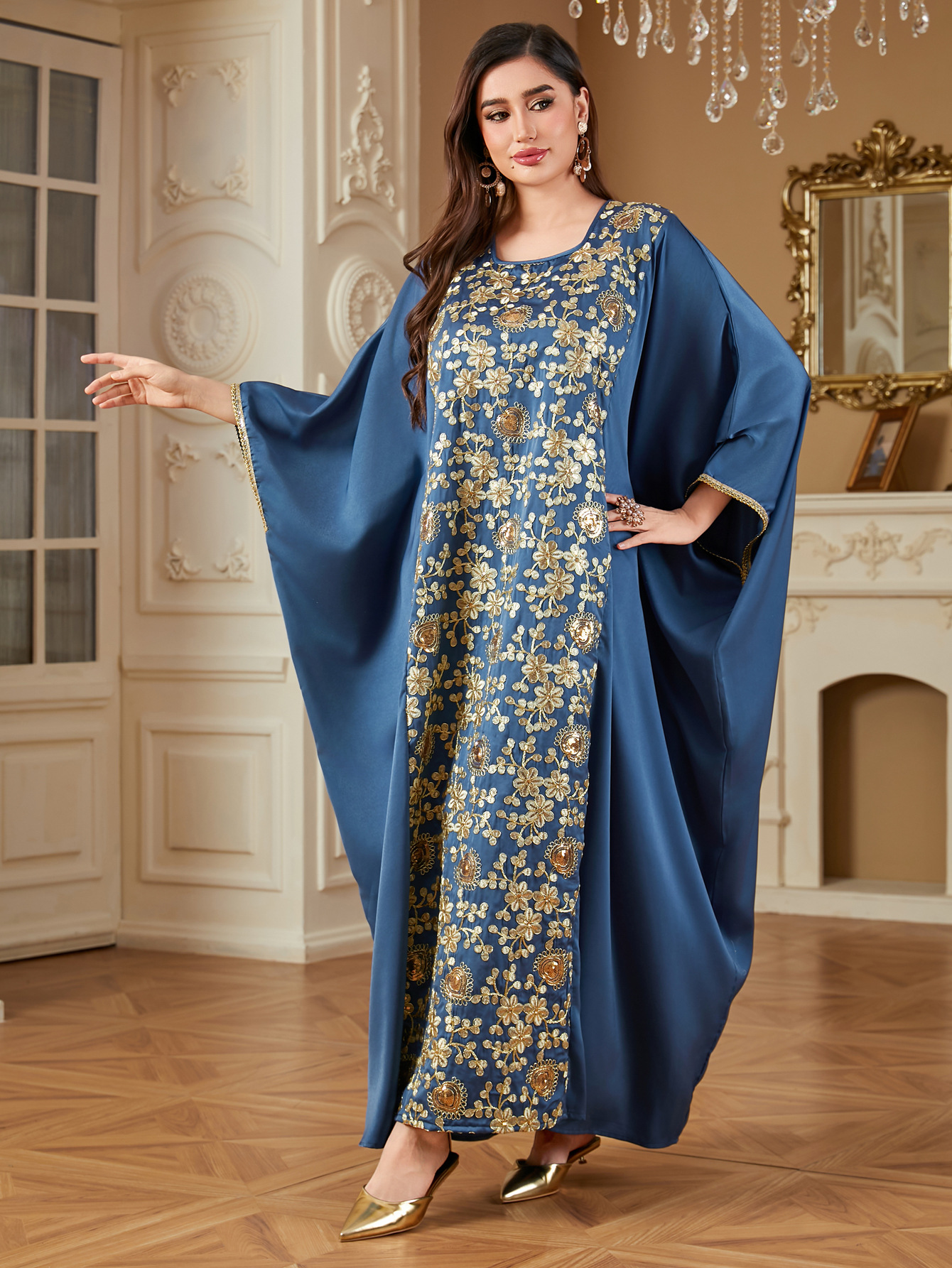 Embroidered Muslim Dress With Batwing Sleeves And Sequined Details_voghion.com