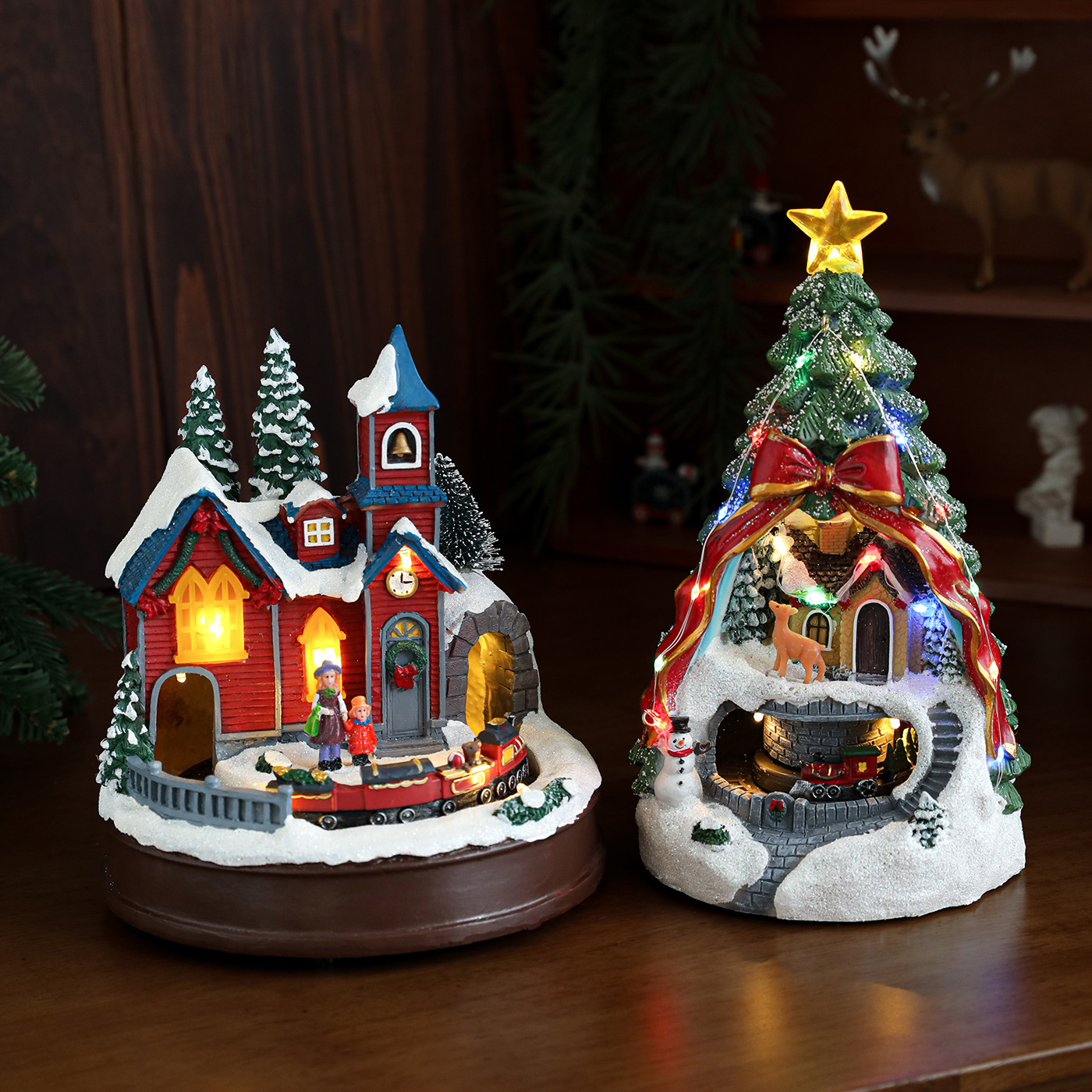Casa de Navidad de color de resina puede girar el tren luminoso de luz de color caja de música decoración de escritorio de Navidad