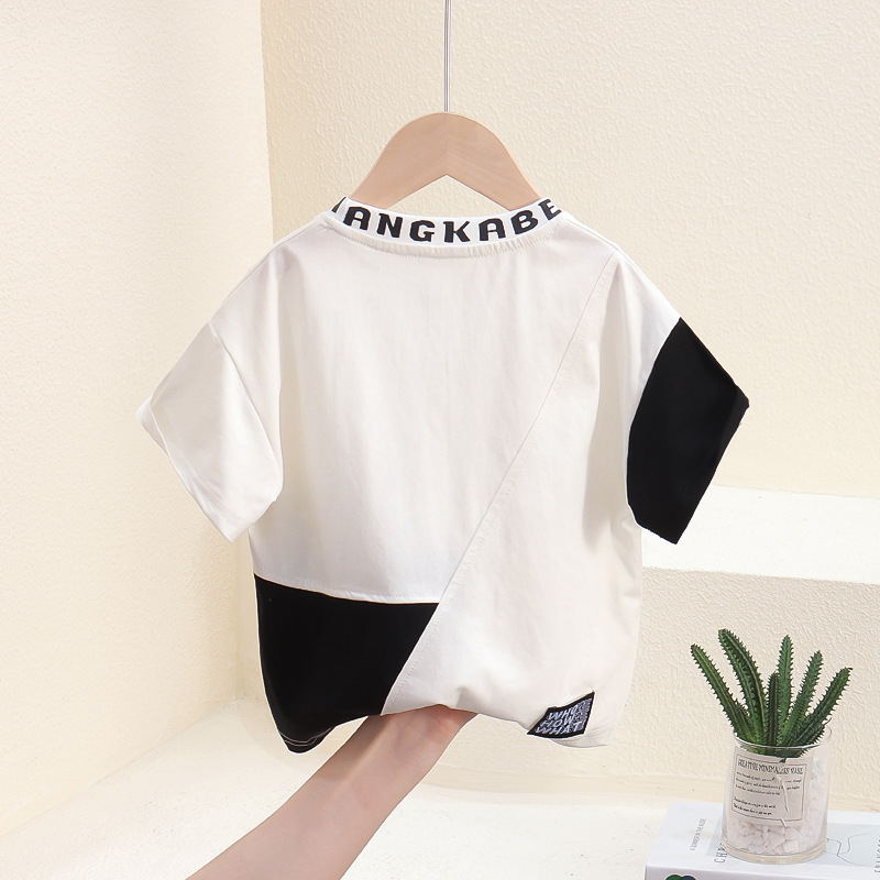 7905 Camiseta de manga corta para niños 2025 Nuevo estilo estilo occidental Camisa de media manga con costuras de verano para niños Ropa de verano para niños