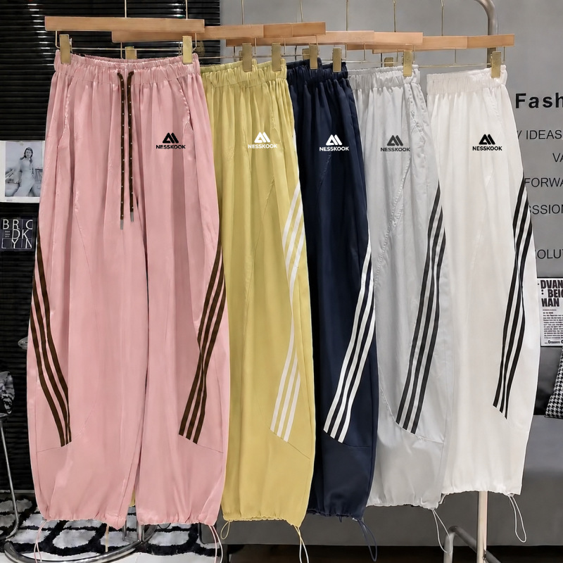 Fashionable Two-Way Wear Wide-Leg Jogger American-Style Casual Sports Pants Long Pants 2026 Summer New Three-Stripe Quick-Dry Curved Pants Fashionable Two-Way Wear Wide-Leg Jogger American-Style Casual Sports Pants Long Pants 2026 Summer New Three-Stripe Quick-Dry Curved Pants