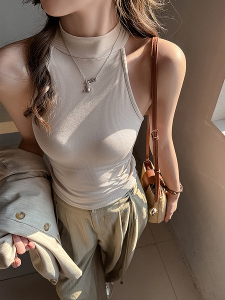 Sexy summer base design top with cups with a round collar sleevless