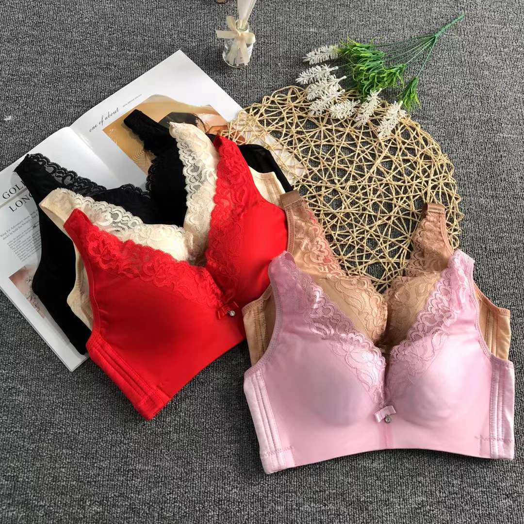 Nueva colección de pecho push-up ajustable de tres pechos cómoda sin costura inalámbrica superior delgada inferior ropa interior gruesa sujetador de las mujeres