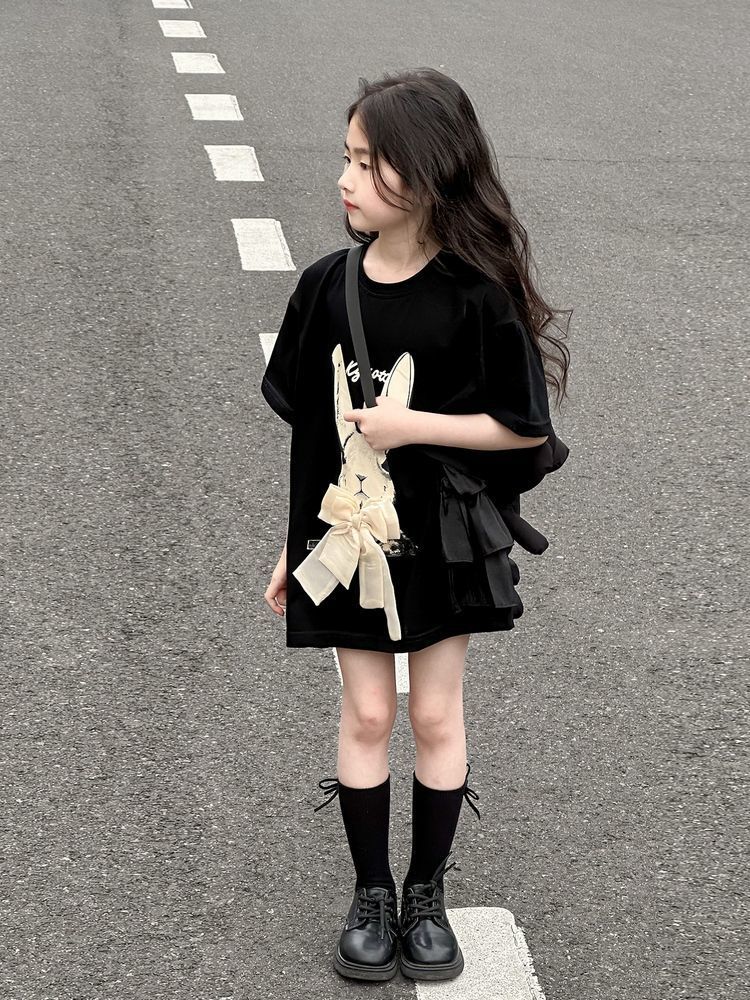 女の子半袖tシャツスカート2025新型子供ゆるい洋気上着子供夏綿半袖上着潮