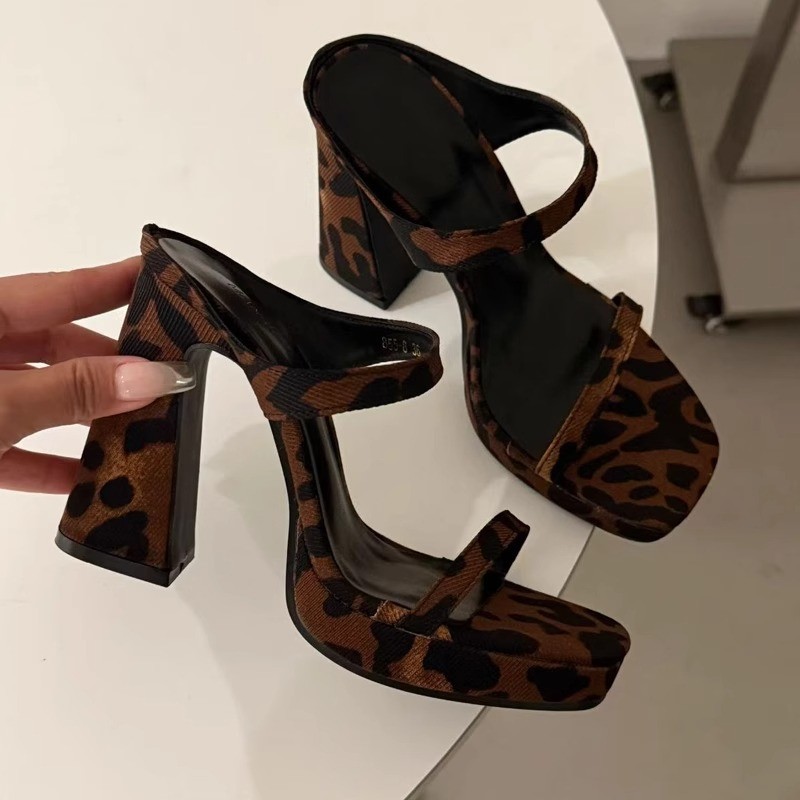 Ting leg fine day dish! Elegant square head with waterproof platform thick heel sandals women's summer Korean style high heel sandals