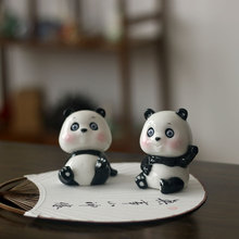 创意陶瓷熊猫桌面摆件可爱伴手礼工艺品家居办公室动物车载装饰
