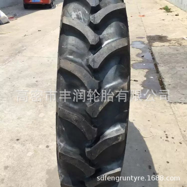 现货供应农用拖拉机轮胎 13.6-28R-1 人字花纹轮胎