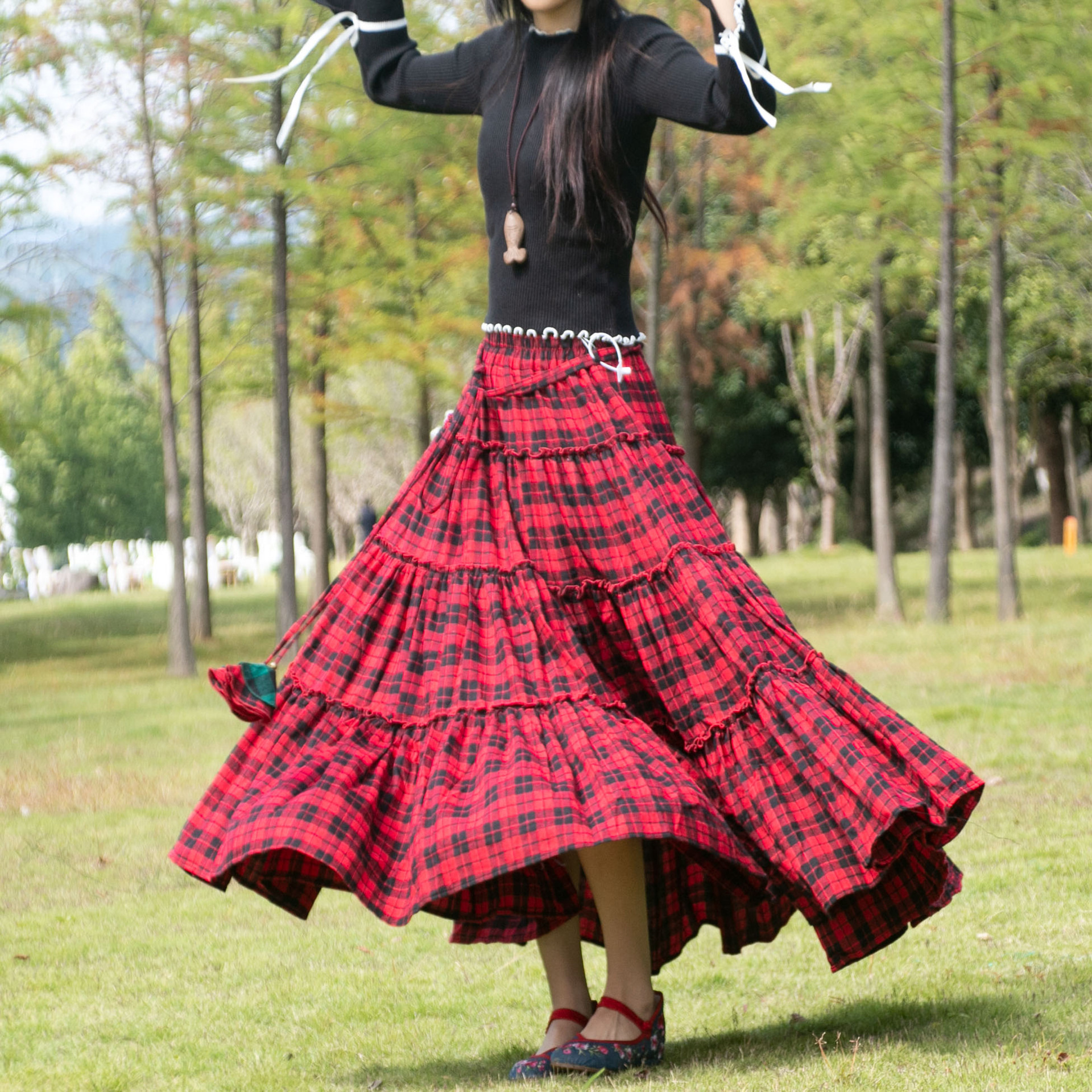 Autumn and Winter Thickened Cotton Sanding Plaid Skirt 8 m Large Swing Long Skirt Retro Loose High Waist Red Plaid Lace-Up
