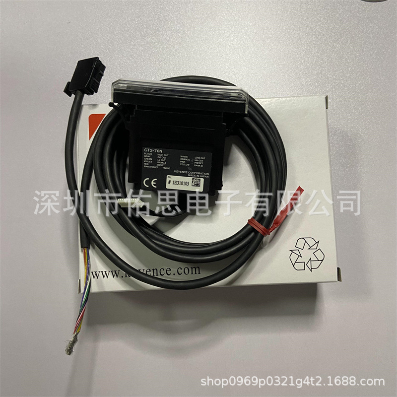 GT2-76N KEYENCE基恩士测量传感器放大器单元面板安装型NPN输出