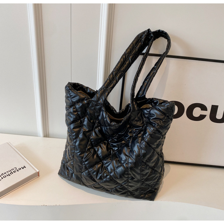 Nuova borsa da donna di grande capacità, alla moda e semplice, monospalla, borsa da ascella, borsa da viaggio versatile a forma di diamante, borsa tote a mano_voghion.com