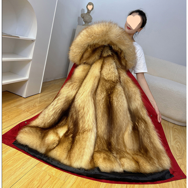 여성의 인기 있는 빨간 껍질과 머리카락