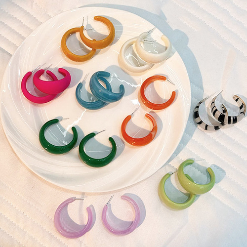 Niche design large C-shaped acrylic earrings for women Japanese and Korean fashion sweet small fresh earrings earrings wholesale